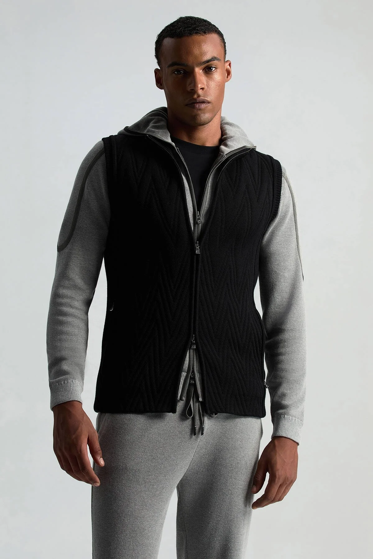 Hemington - Activewear Merino Yün Siyah Yelek (1)