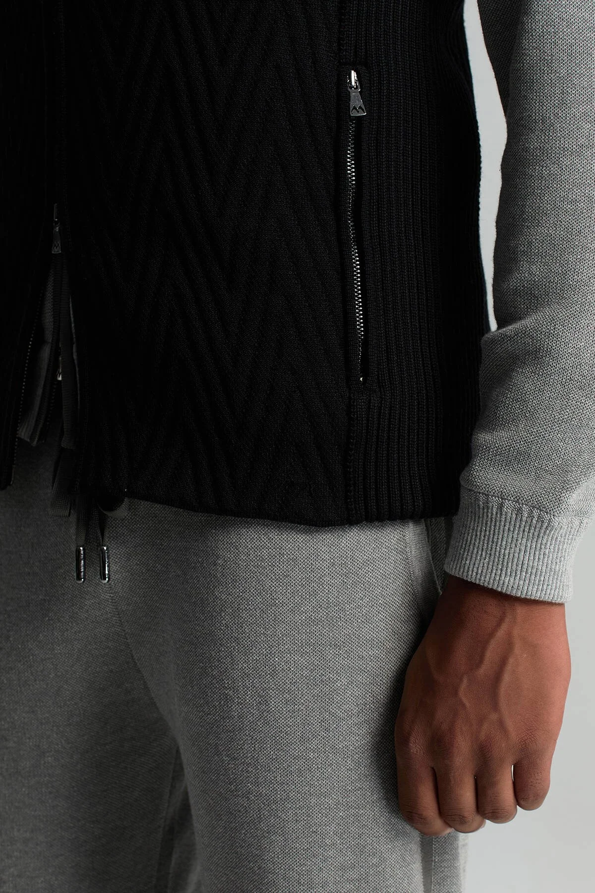Hemington - Activewear Merino Yün Siyah Yelek (4)