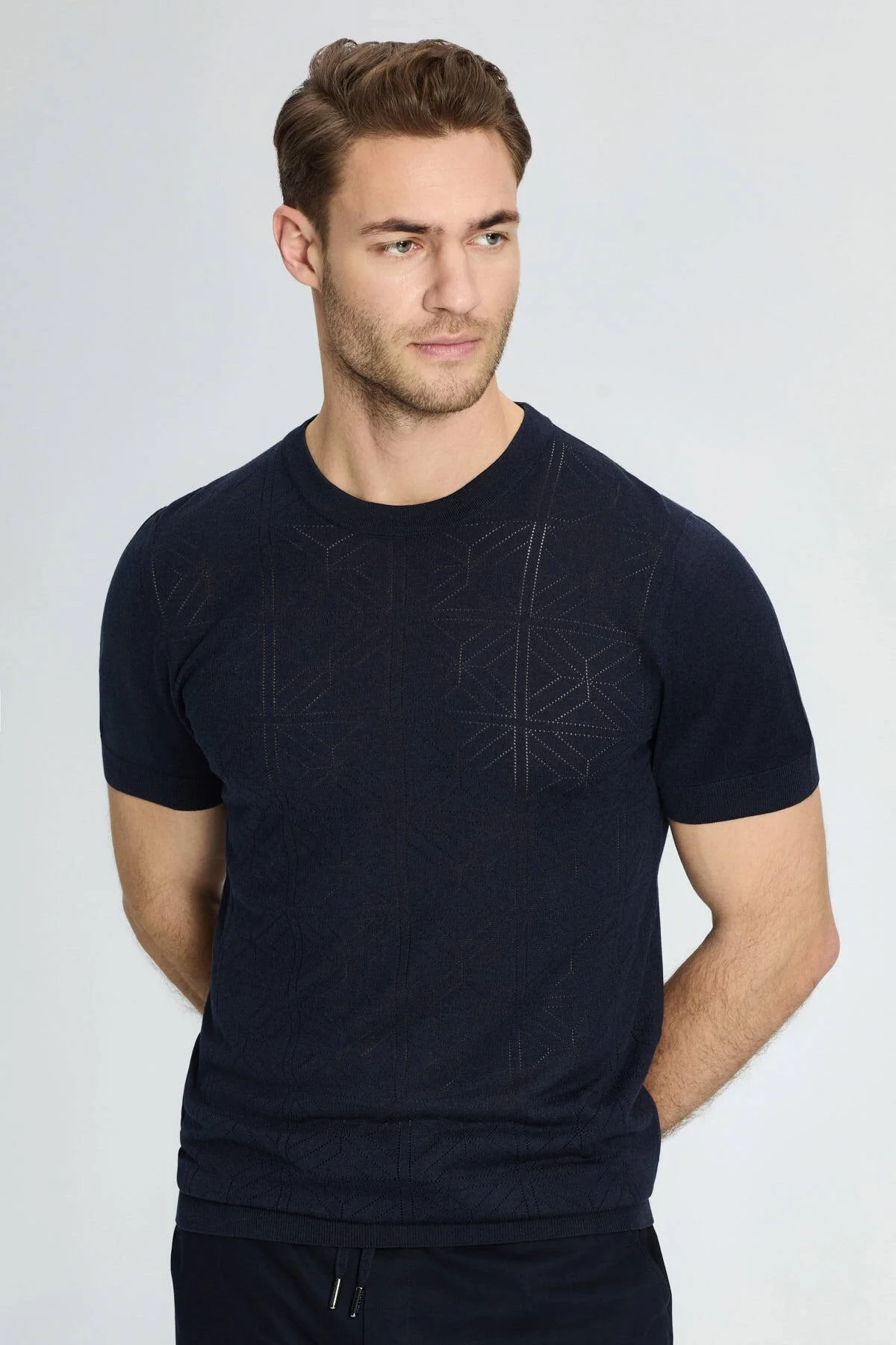 Hemington - Ajur Örgü Detaylı Bisiklet Yaka Lacivert T-Shirt (1)