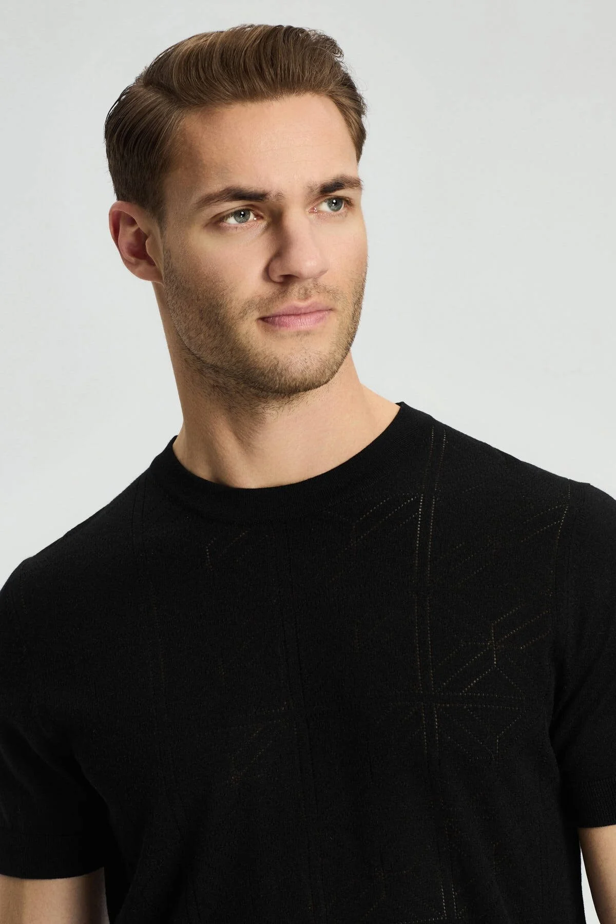 Hemington - Ajur Örgü Detaylı Bisiklet Yaka Siyah Triko T-Shirt (4)