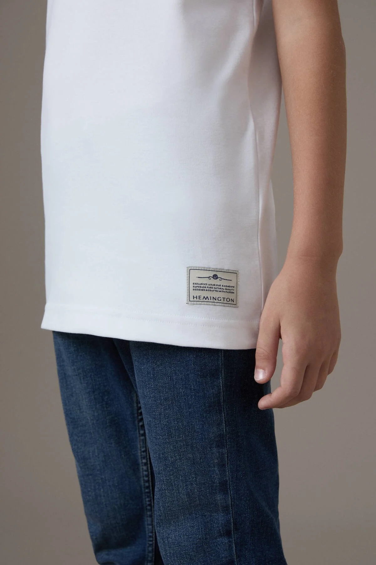 Hemington - Bisiklet Yaka Rahat Resim Saf Pamuk Beyaz Çocuk T-Shirt (4)
