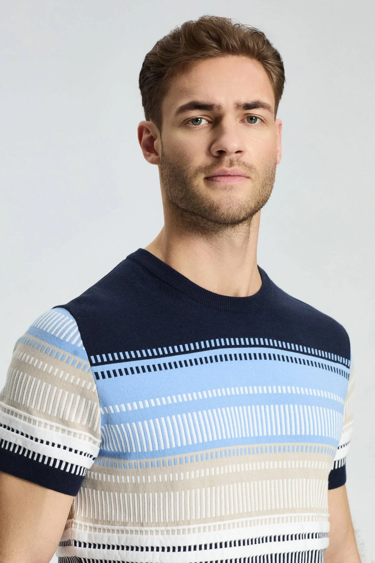 Hemington - Beyaz-Mavi Desen Bisiklet Yaka Saf Pamuk Triko T-Shirt (1)