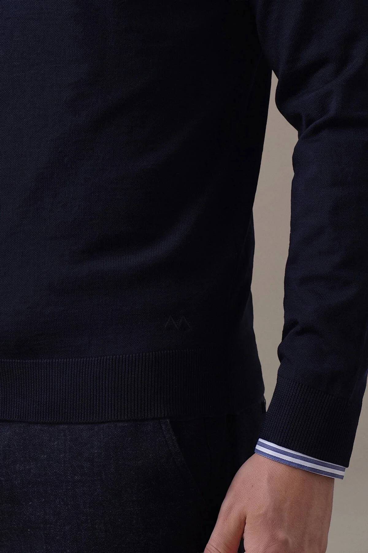 Hemington - Extrafine Merino V Yaka Lacivert Triko (3)