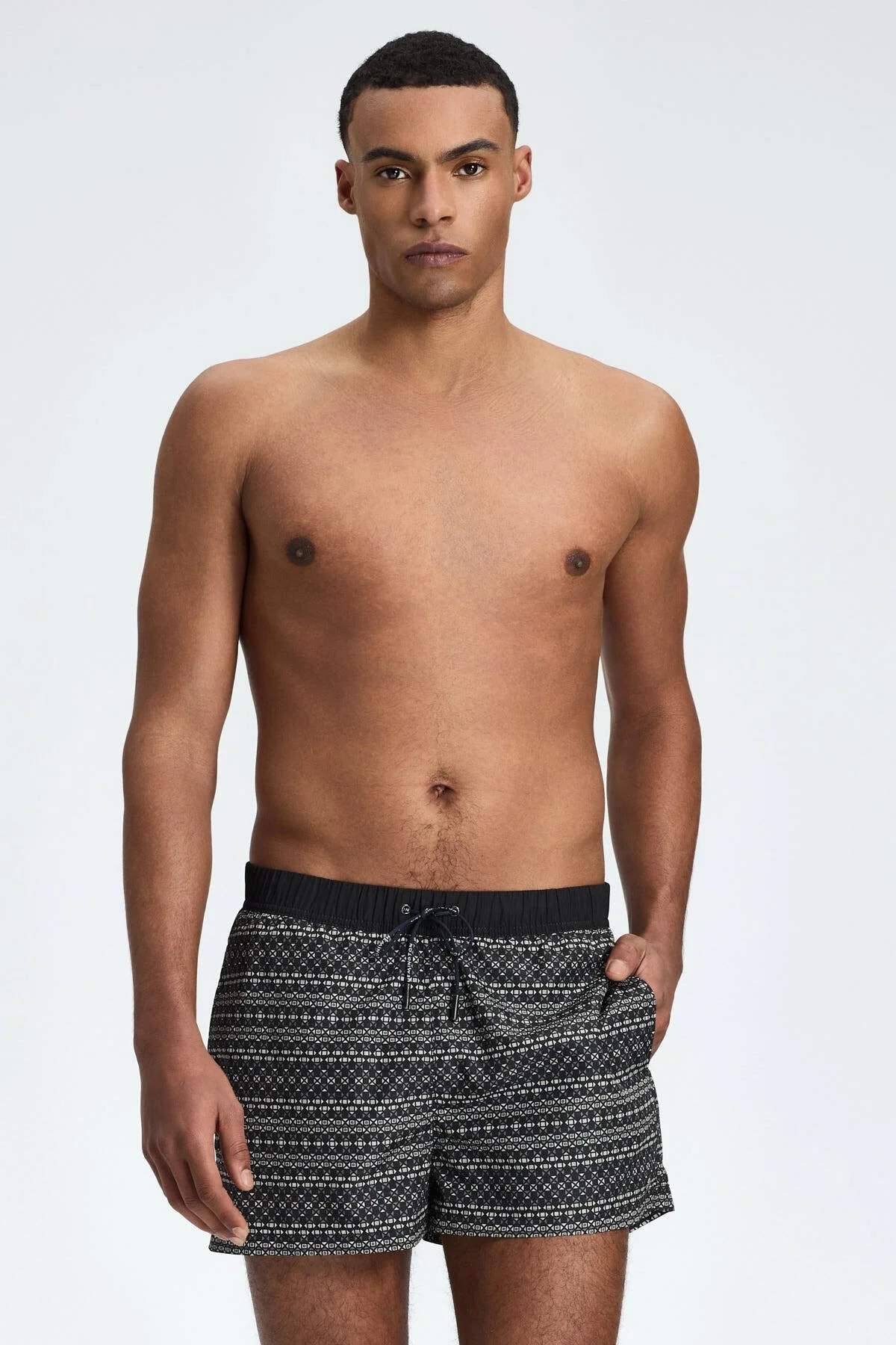 Hemington - Geometrik Desen Siyah Quick Dry Mayo (4)