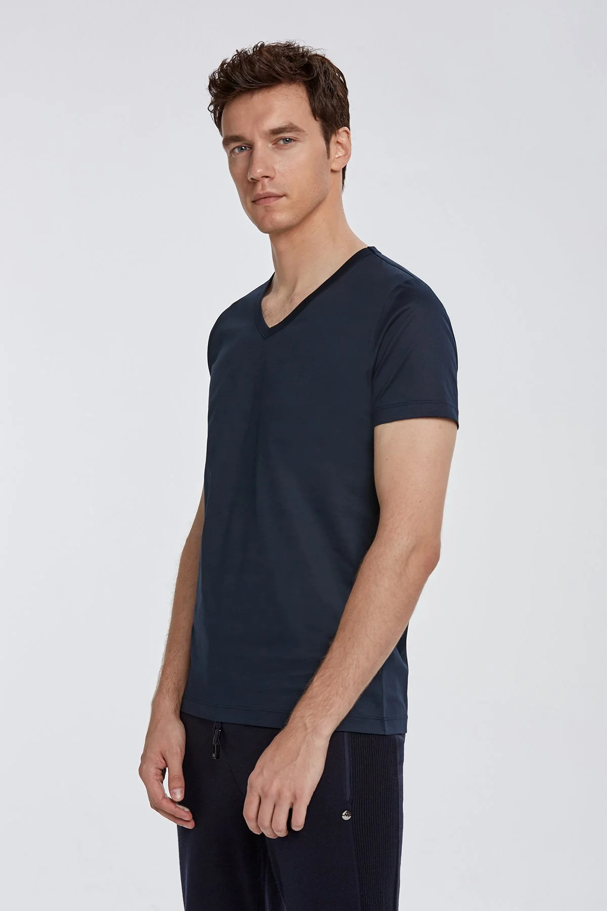 Hemington - V Yaka Lacivert Basic T-Shirt (4)
