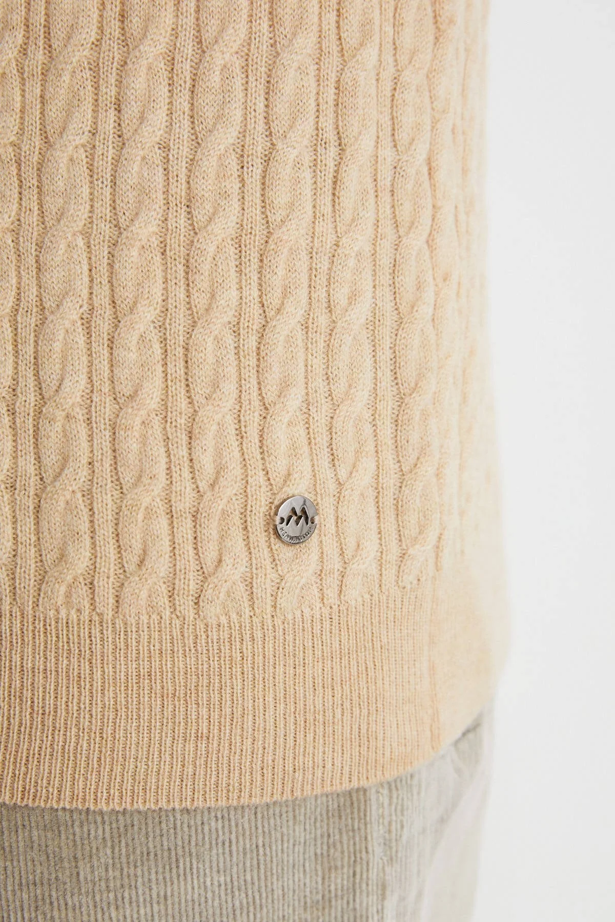 Hemington - Saç Örgü Desen Lambswool Camel Kazak (4)