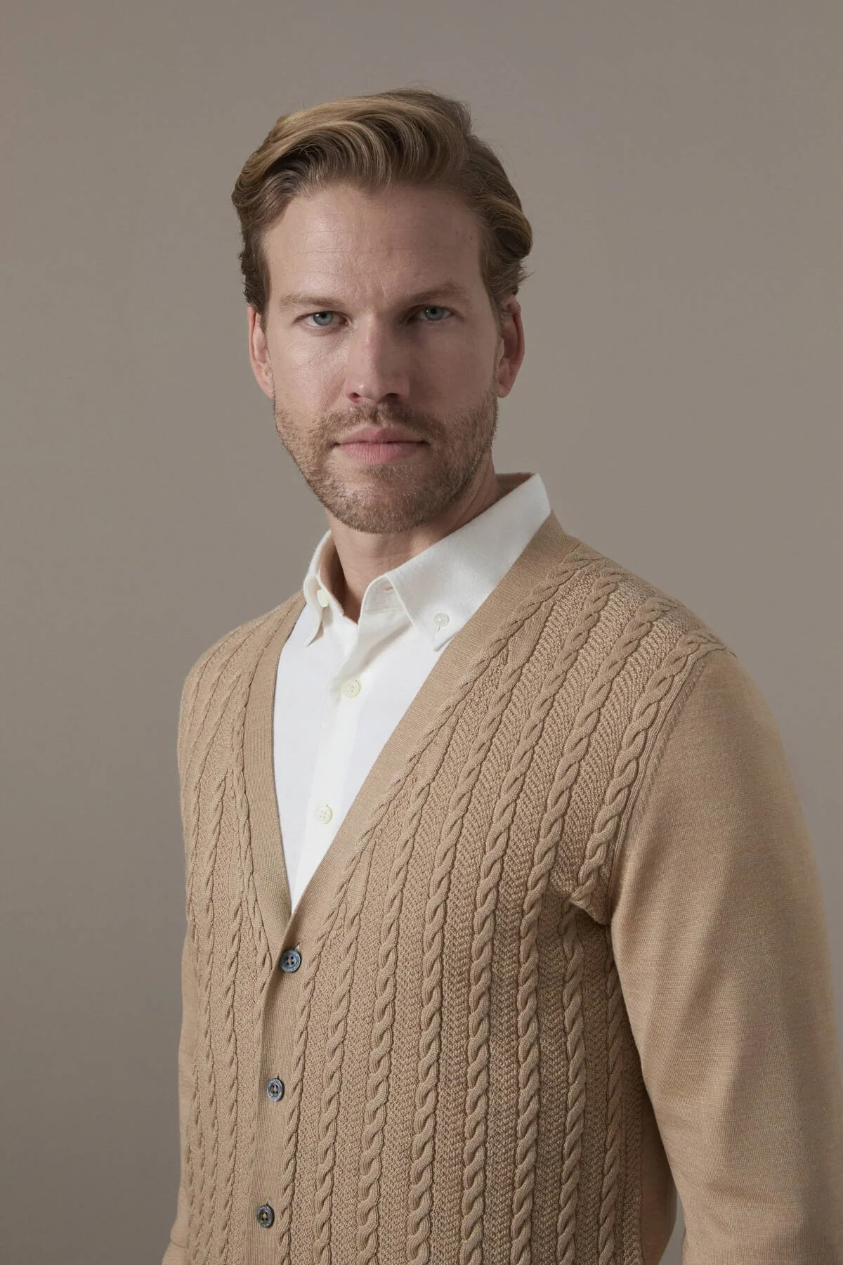 Hemington - Merino Yün İpek Karışım Örgü Desenli Camel Hırka (3)