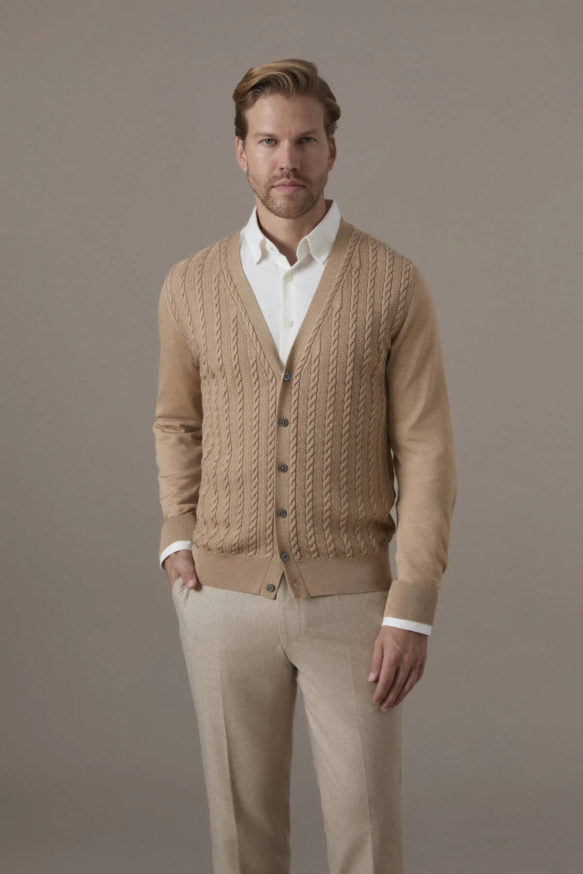 Hemington - Merino Yün İpek Karışım Örgü Desenli Camel Hırka (1)