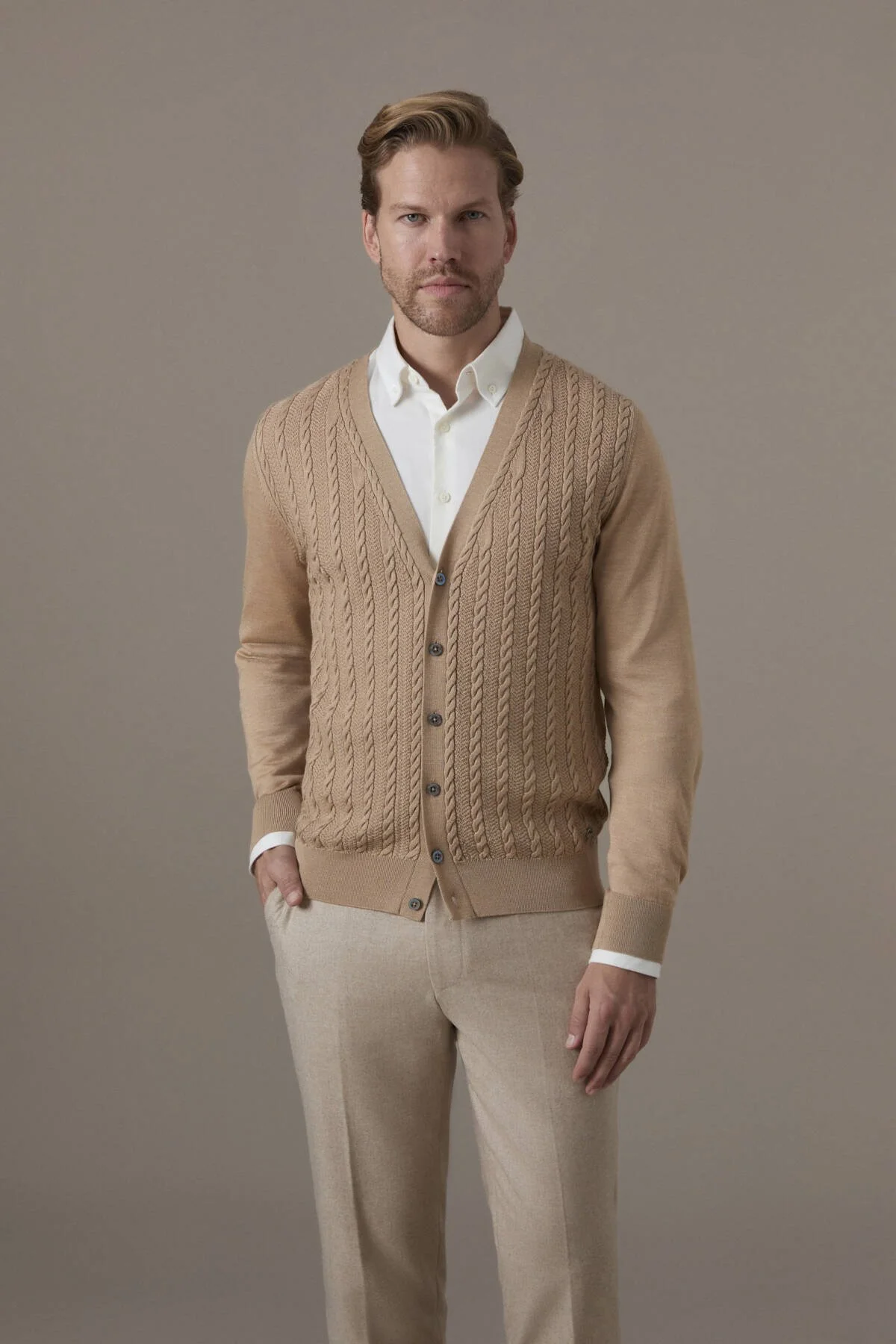 Hemington - Merino Yün İpek Karışım Örgü Desenli Camel Hırka (1)