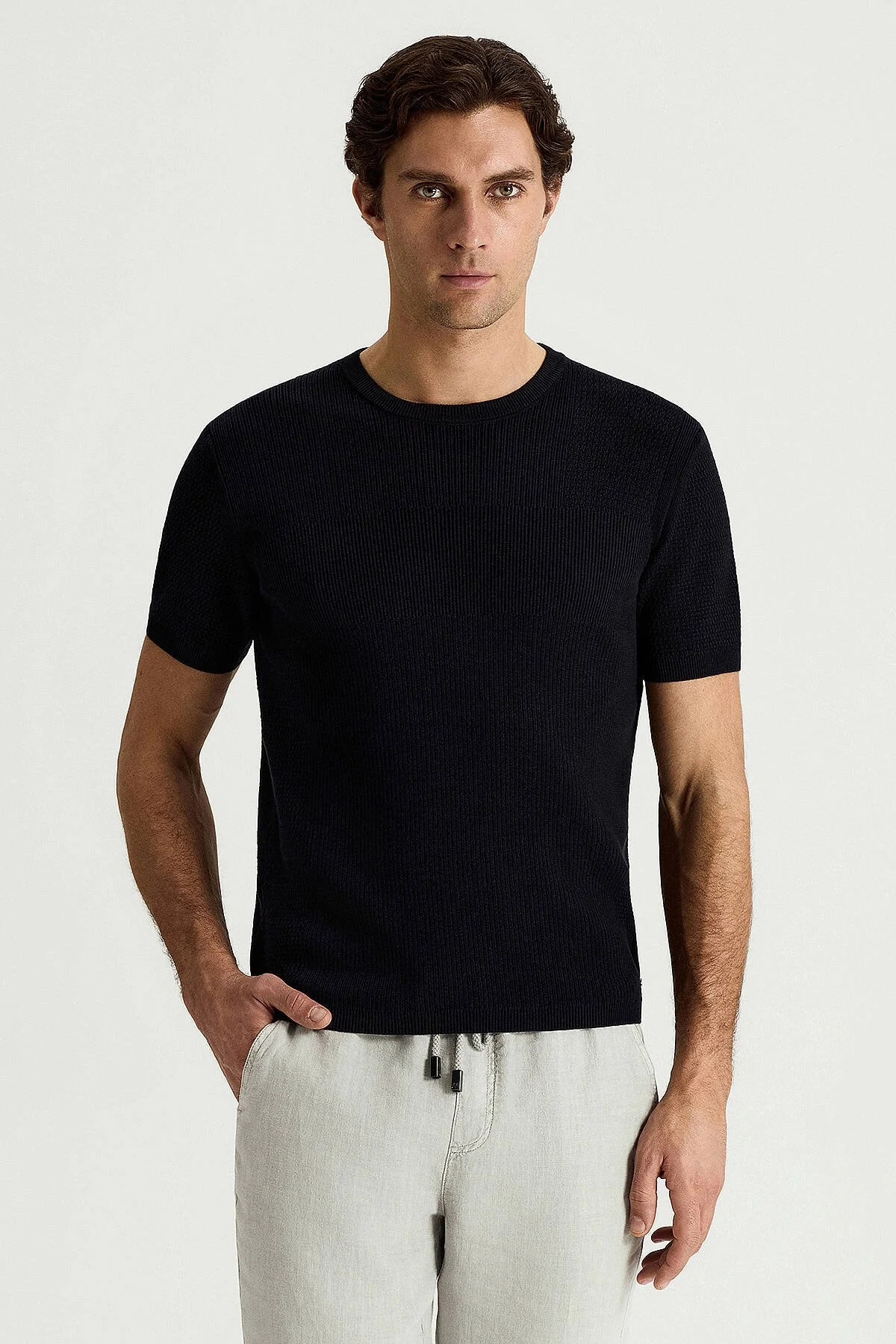 Hemington - Modal Pamuk Karışım Fitilli Örgü Detaylı Siyah T-Shirt (1)