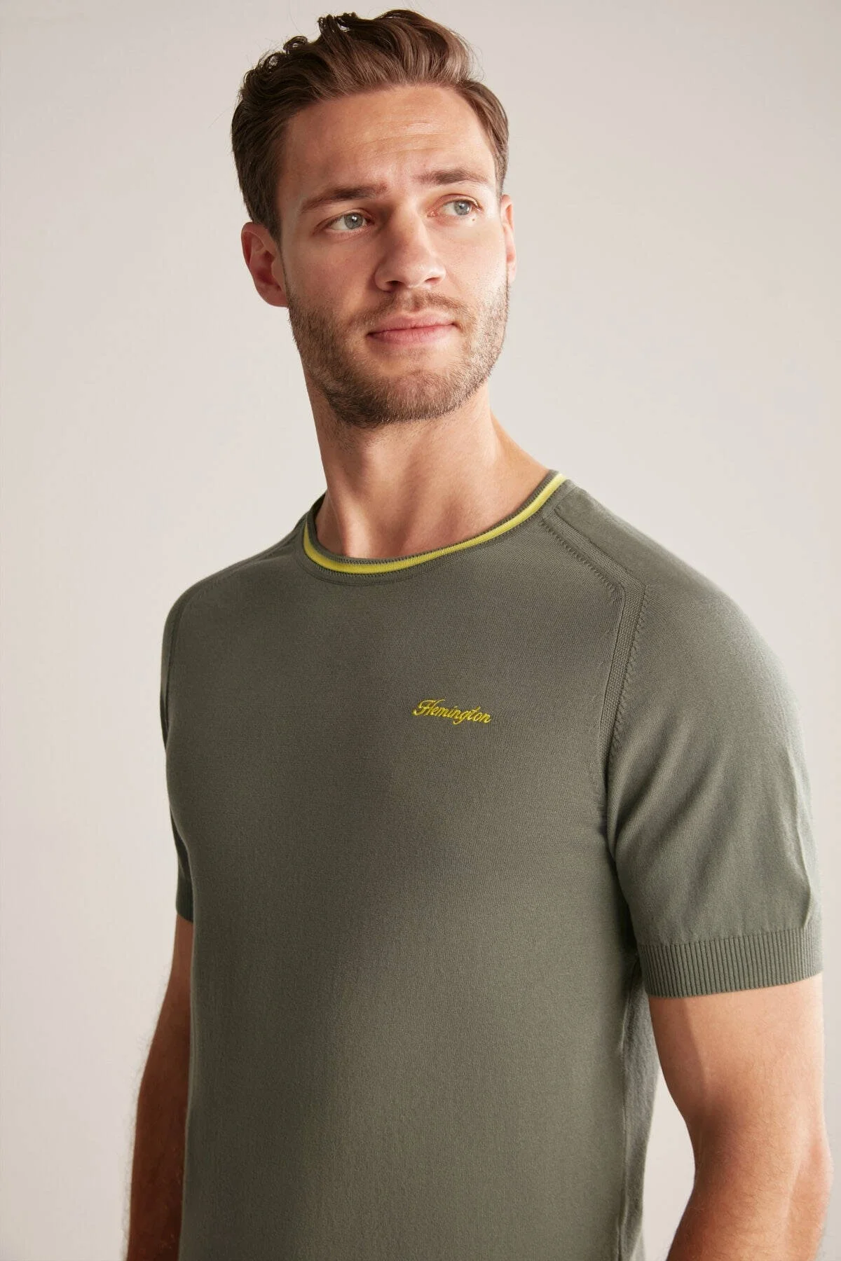 Hemington - Nakış Logolu Yaka Detaylı Haki Triko T-Shirt (4)