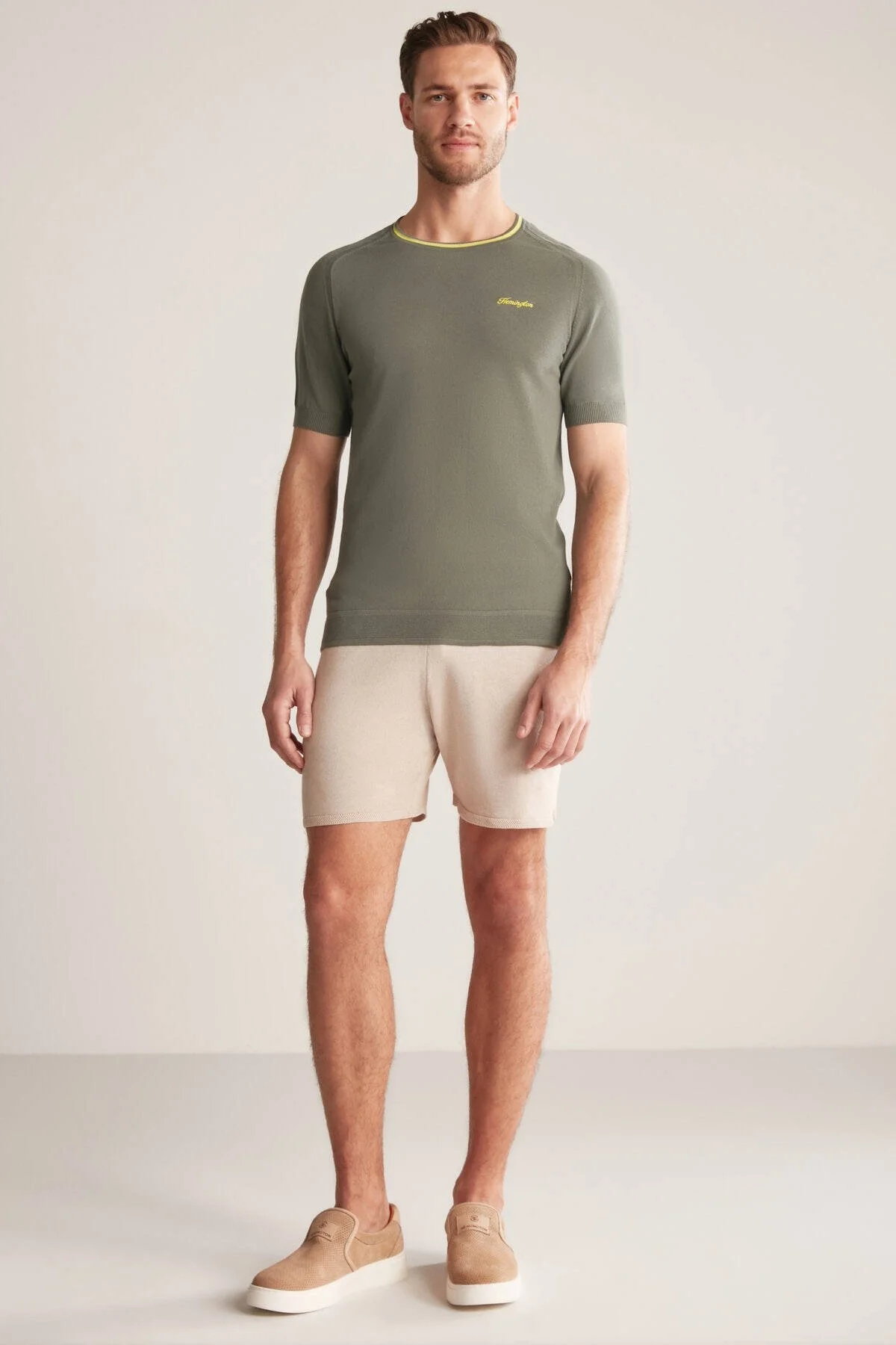Hemington - Nakış Logolu Yaka Detaylı Haki Triko T-Shirt (2)