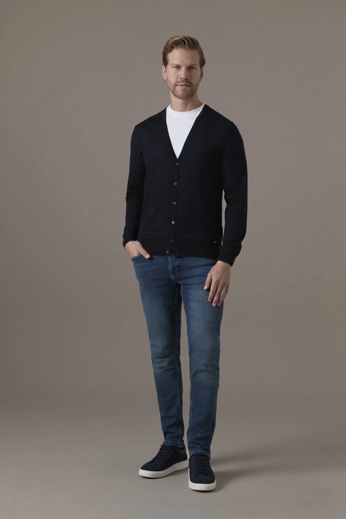 Hemington - Pamuk Karışım Slim Fit Lacivert Taşlanmış Denim Pantolon (2)