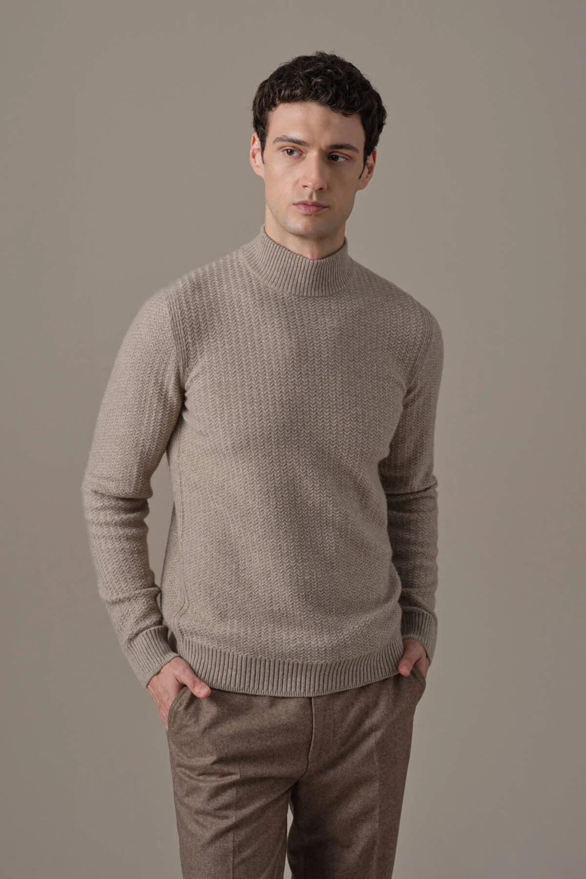 Hemington - Saf Kaşmir Lupeto Yaka Zigzag Örgü Camel Kazak (1)