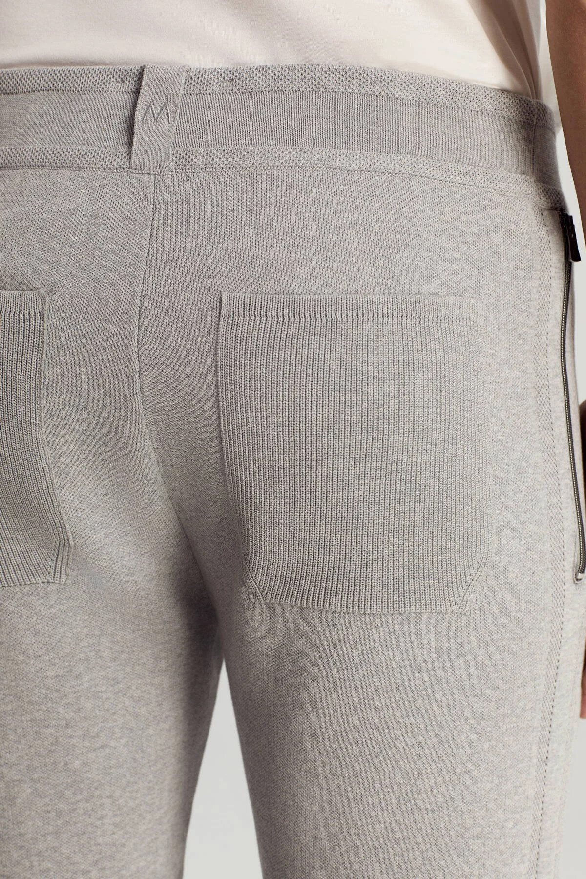 Hemington - Saf Pamuk Bağcık Detaylı Açık Gri Slim Fit Triko Pantolon (5)