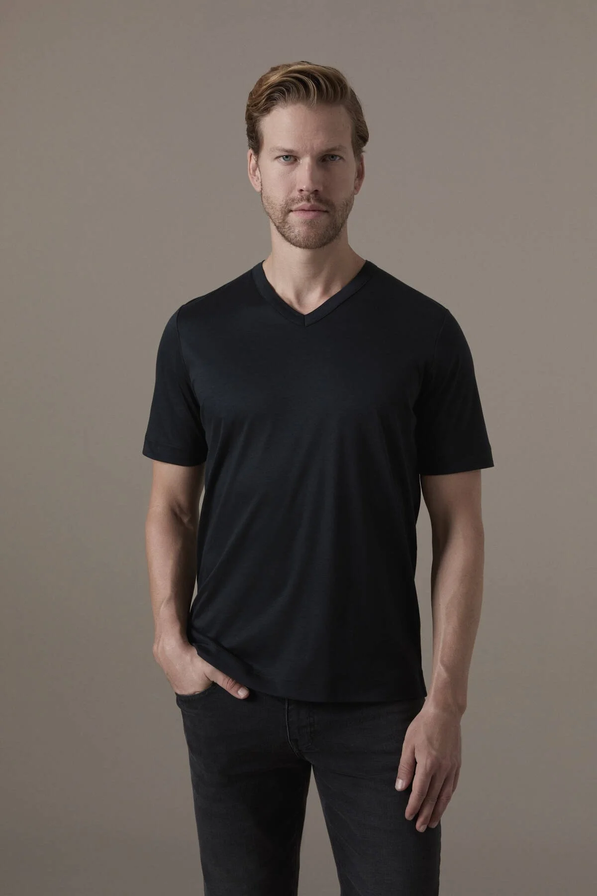 Hemington - Supima Pamuk V Yaka Tencel Siyah T-Shirt (1)