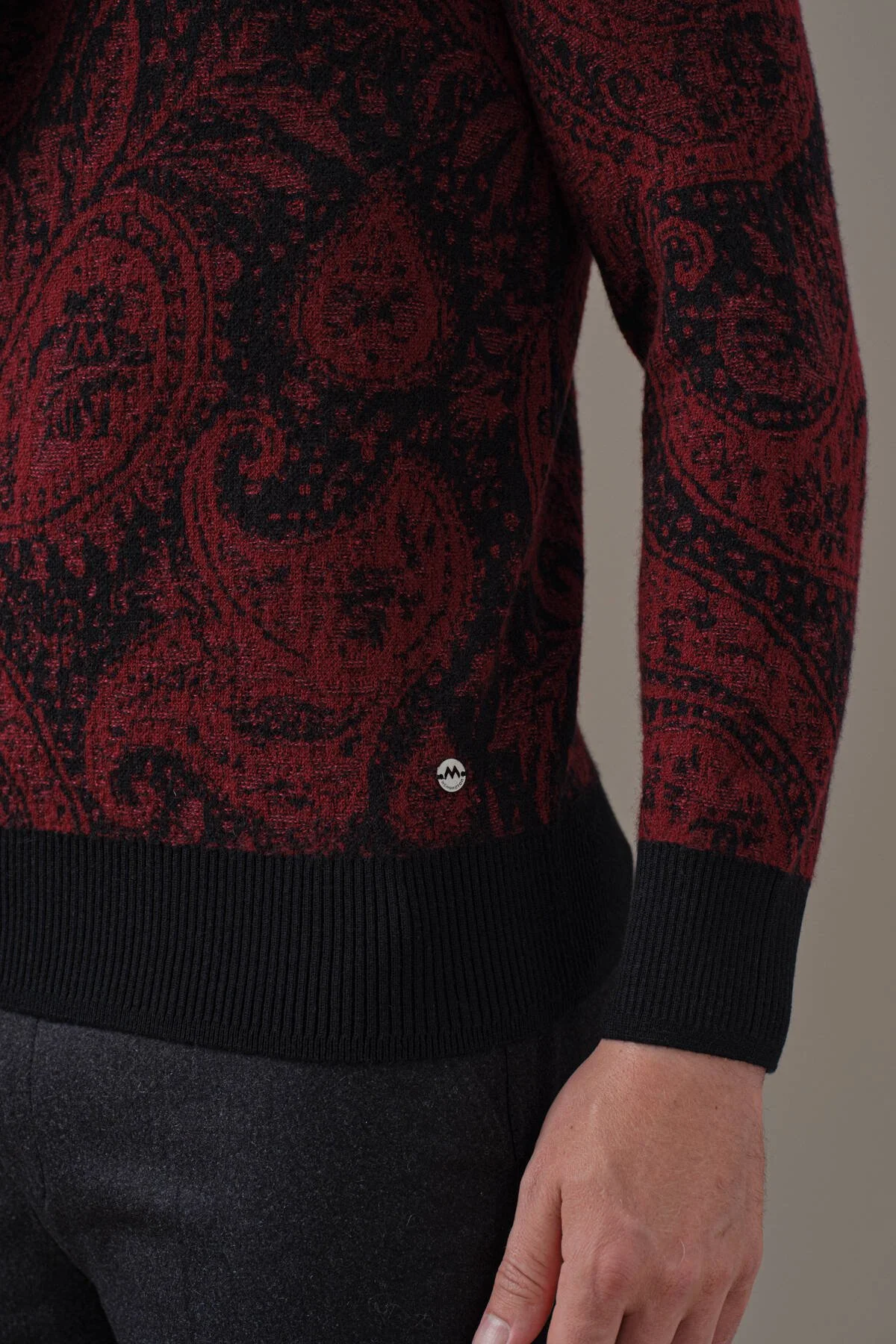 Hemington - Ultrafine Kaşmir Lupetto Yaka Paisley Desen Siyah-Bordo Kazak (4)
