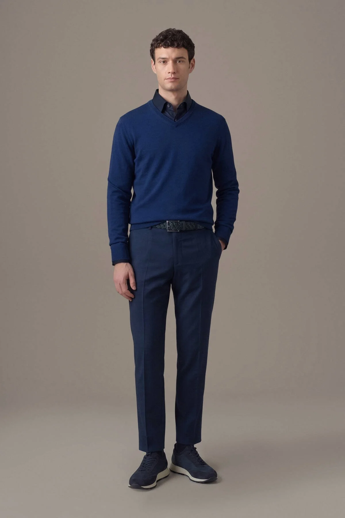 Hemington - Ultrafine Merino Yünü V Yaka Mavi Triko (2)
