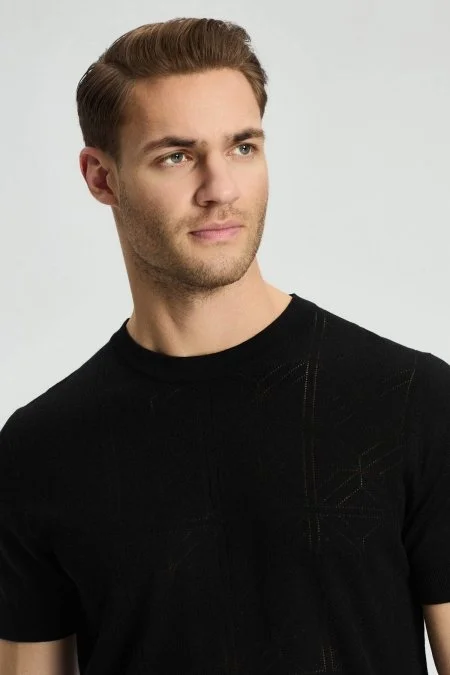 Ajur Örgü Detaylı Bisiklet Yaka Siyah Triko T-Shirt