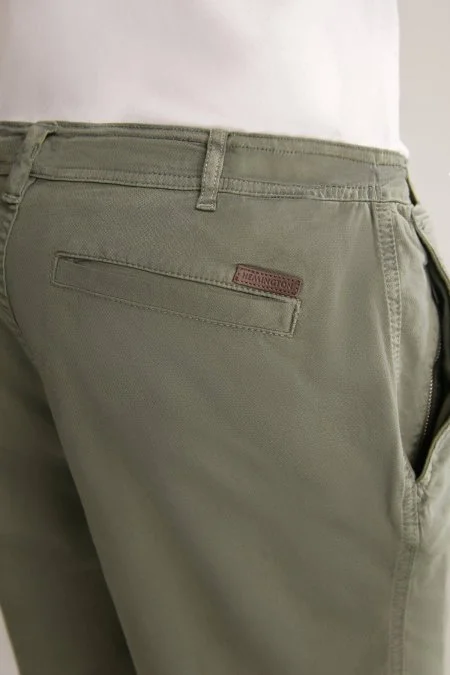 Beli Lastikli Haki Şort