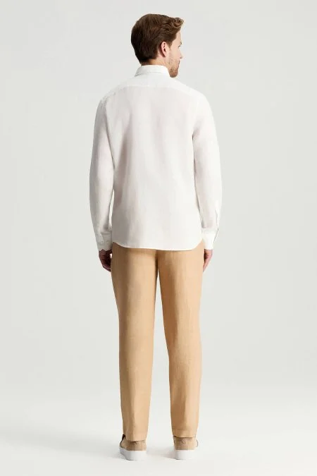 Düğmeli Yaka Saf Keten Beyaz Gömlek