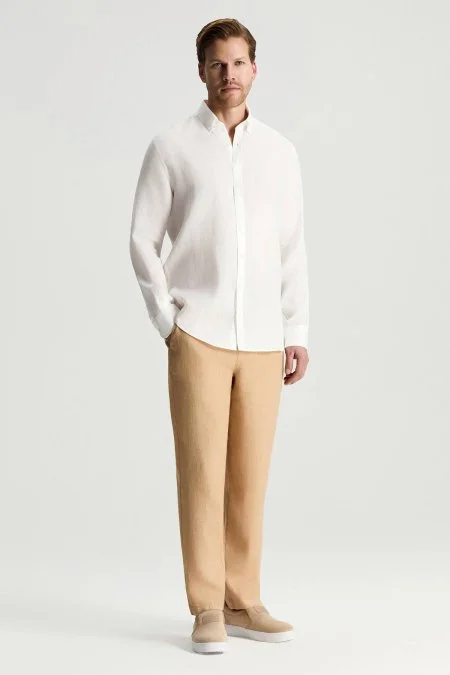 Düğmeli Yaka Saf Keten Beyaz Gömlek