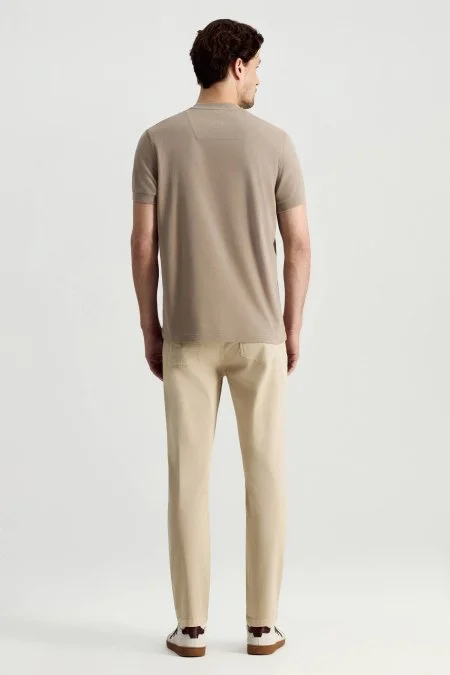 Bisiklet Yaka Rahat Resim Saf Pamuk Vizon Rengi T-Shirt