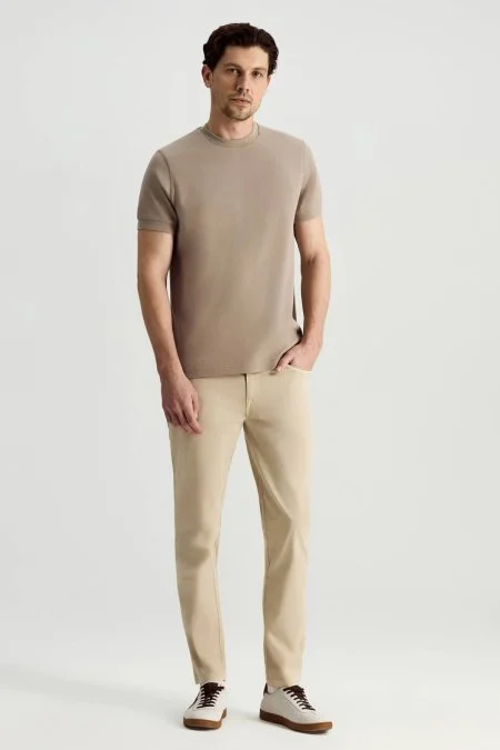 Bisiklet Yaka Rahat Resim Saf Pamuk Vizon Rengi T-Shirt