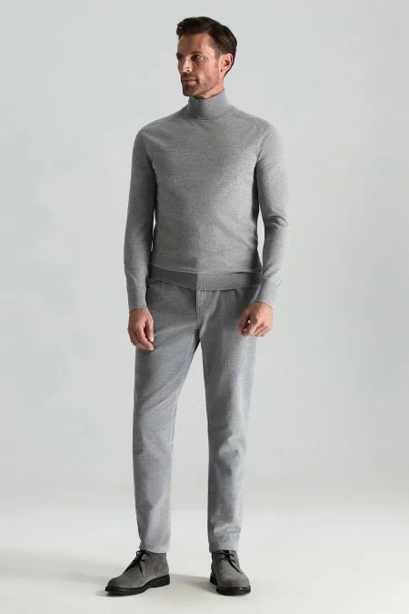 Açık Gri Boğazlı Slim Fit Merino Yün Triko