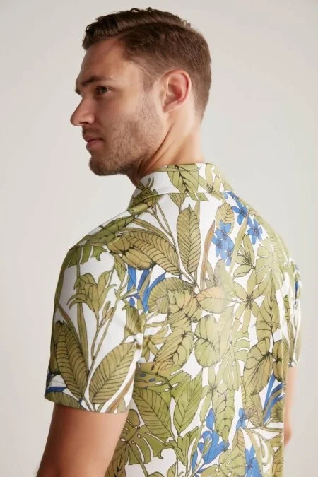 Çiçek Desen Yeşil Polo Yaka T-Shirt