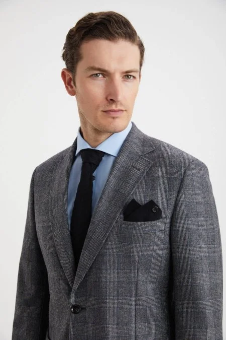 Çizgi Desenli Siyah Örgü Mendil