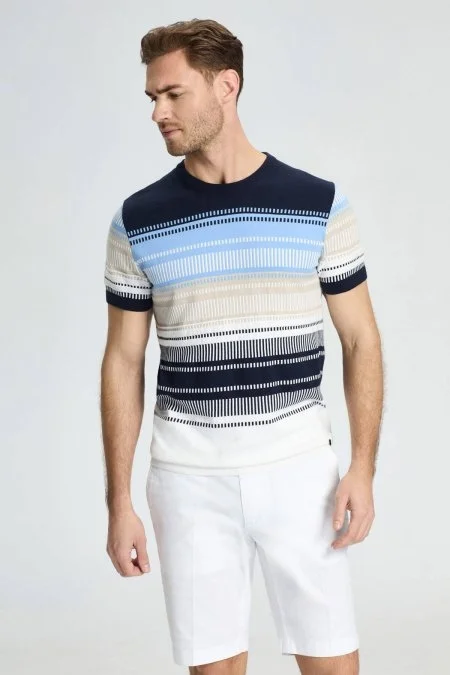 Beyaz-Mavi Desen Bisiklet Yaka Saf Pamuk Triko T-Shirt