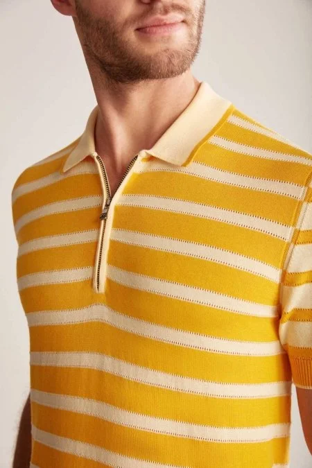 Fermuar Detaylı Çizgi Desen Sarı Triko Polo