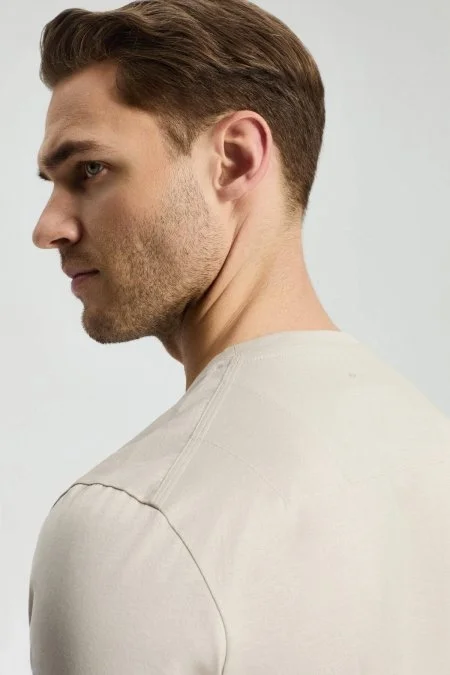 Hemington Baskılı Merserize Pamuk Açık Bej Bisiklet Yaka T-Shirt