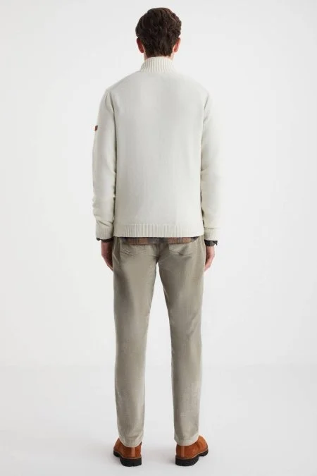 Kar Desen Nakışlı Kaşmir Yün Karışım Ekru Triko Ceket