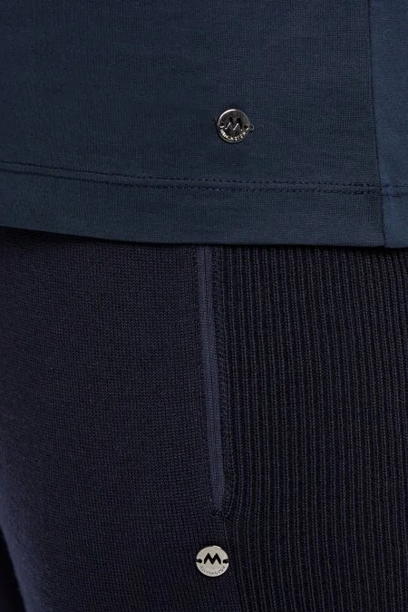 V Yaka Lacivert Basic T-Shirt