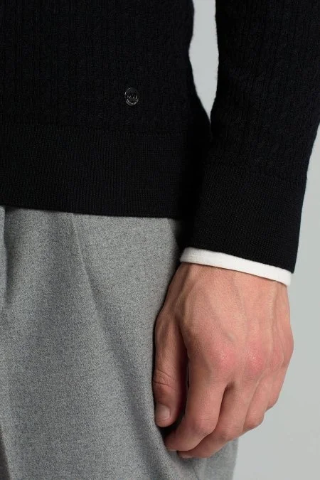 Merino Yün İpek Karışım Örgü Desen Siyah Triko