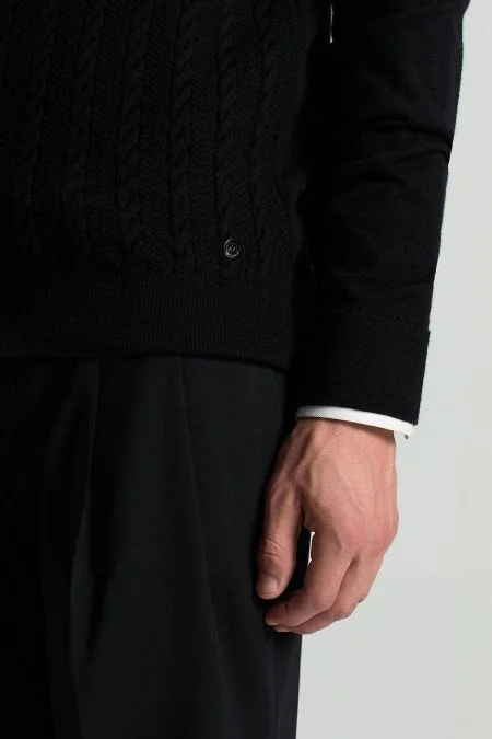 Merino Yün İpek Karışım Örgü Desenli Siyah Hırka