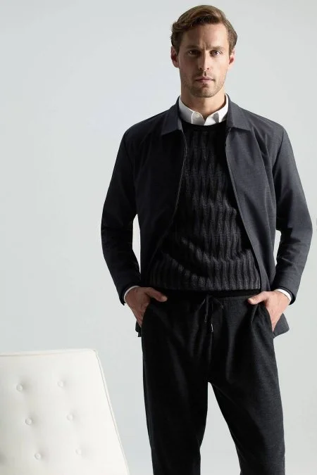 Merino Yün Şerit Desenli Siyah Bisiklet Yaka Triko