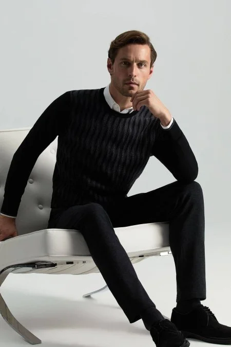 Merino Yün Şerit Desenli Siyah Bisiklet Yaka Triko