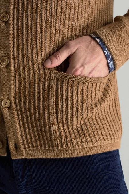 Merino Yünü Şerit Desenli Camel Triko Hırka