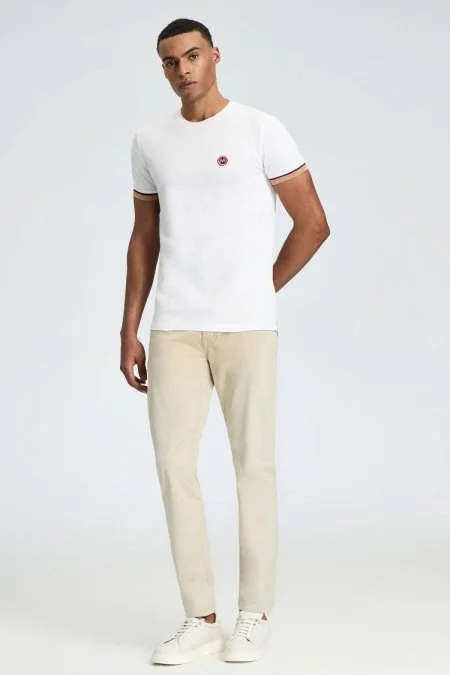 Nakış Logolu Pike Örgü Beyaz Bisiklet Yaka T-Shirt