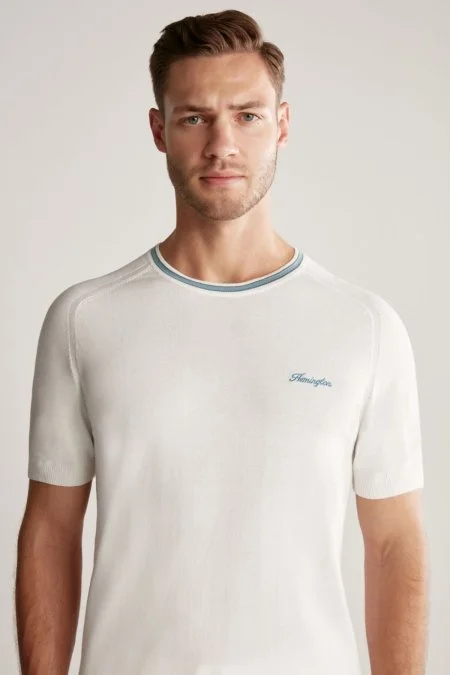 Nakış Logolu Yaka Detaylı Beyaz Triko T-Shirt