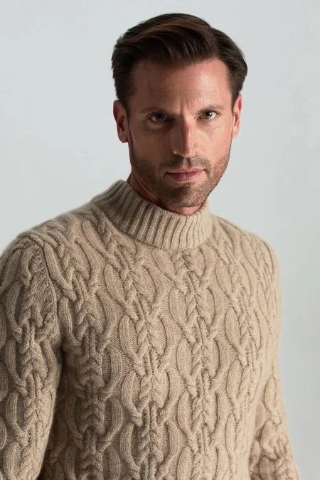 Saf Kaşmir Lupetto Yaka Saç Örgü Desenli Camel Kazak