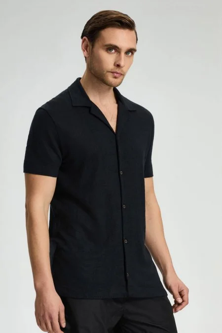 Saf Keten Kısa Kollu Siyah Gömlek