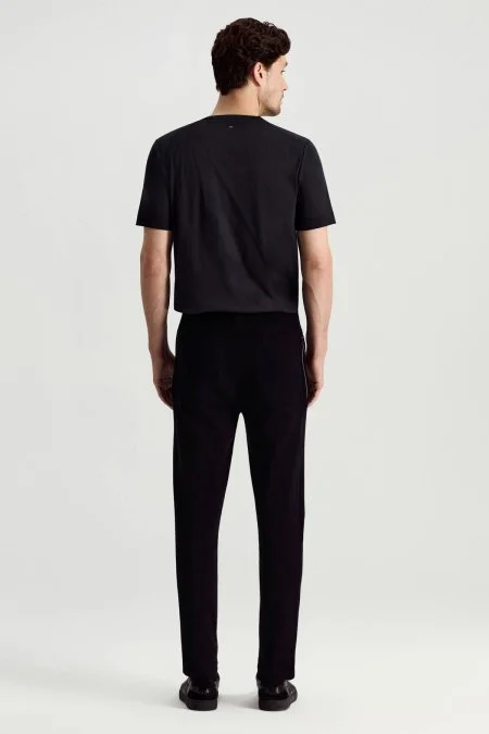 Saf Pamuk Bağcık Detaylı Siyah Slim Fit Triko Pantolon