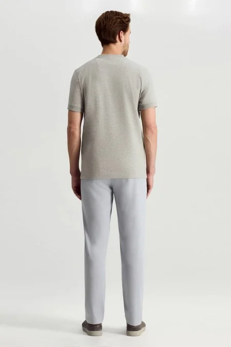 Saf Pamuk Bisiklet Yaka Açık Gri Basic T-Shirt