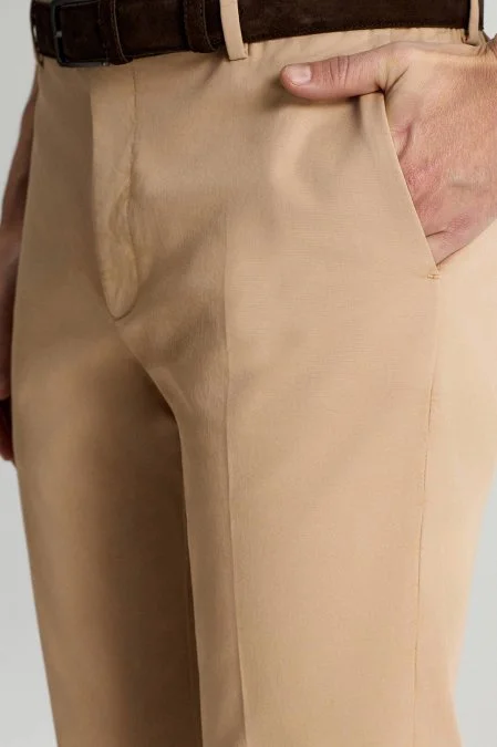 Saf Pamuk Mikro Desenli Bej Relax Chino Pantolon