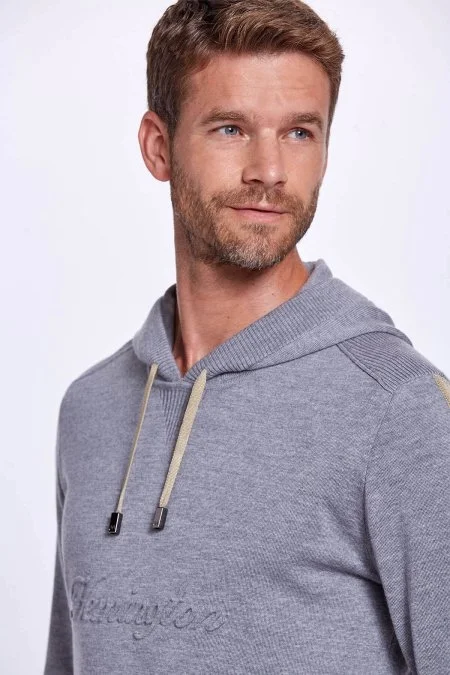 Şerit Detaylı Logolu Kapüşonlu Gri Triko Hoody