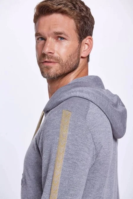 Şerit Detaylı Logolu Kapüşonlu Gri Triko Hoody